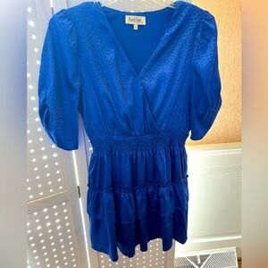 Peach Love EUC LG dress. Flouncy, fun, flirty. Tone on tone print. Adorable.